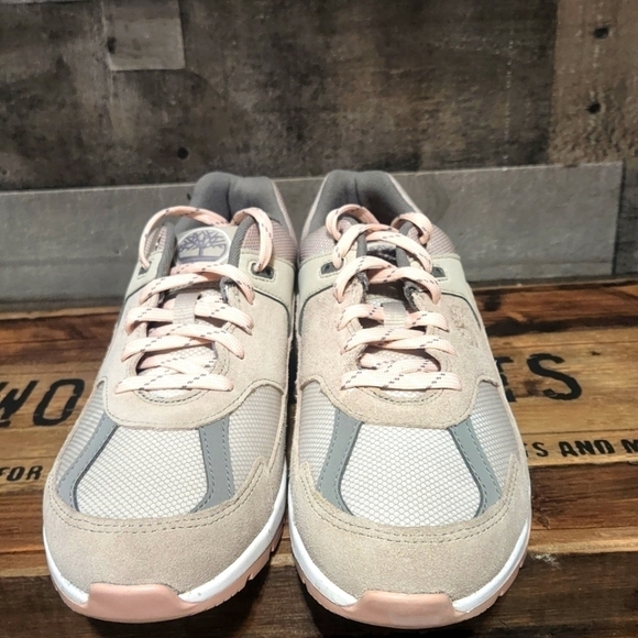 ⚡️Host Pick ⚡️Timberland Field Trekker Trainer for Women in Beige - Picture 8 of 12
